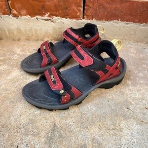 Teva Boys 6 Red Yellow Strappy Outdoor Hiking Sandals